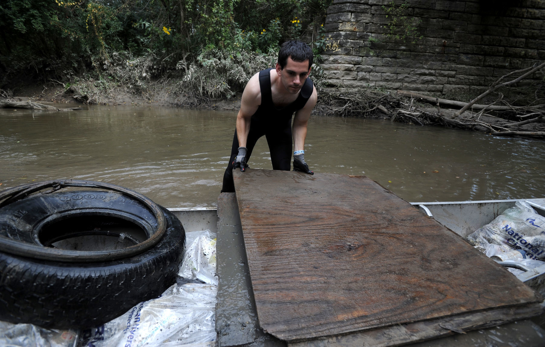 PIKE RIVER CLEAN UP